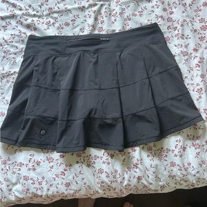 Lululemon pace rival skirt